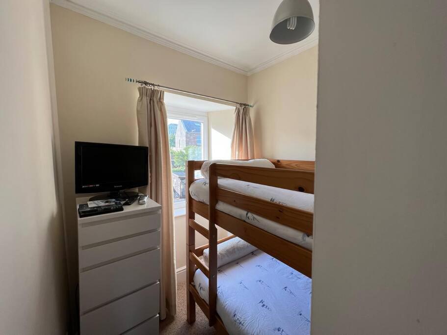 Fantastic 3 Bedroom Holiday Home Millport Ngoại thất bức ảnh